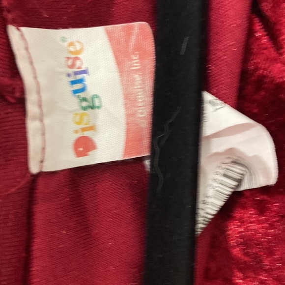 Red floor length hooded cape - Picture 3 of 3